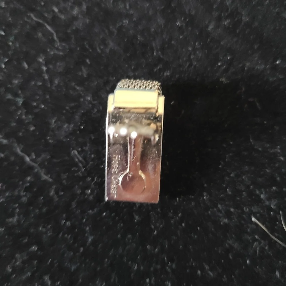 Vtg Hope Chest earrings - Picture 4 of 5